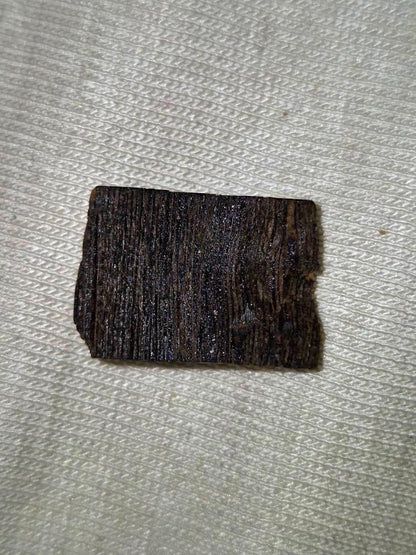 Jade Dew - 181g Meiji Log - Golden Triangle - Ateek Agarwood - Kynam - Kyara - (Korean: 비취이슬, Kanji: 翠露, Japanese: Midori Ro, English: Jade Dew)